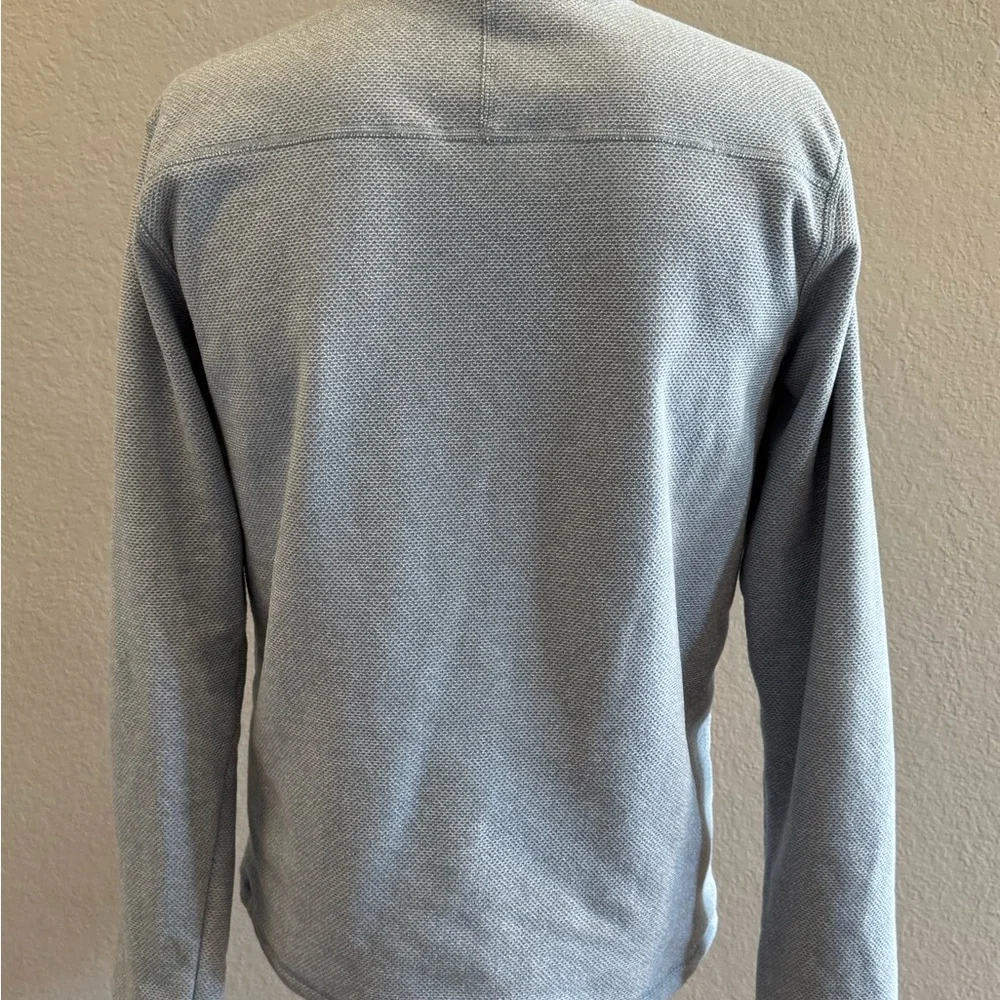 The North Face Men's Light‎ Gray quarter -Zip Medium